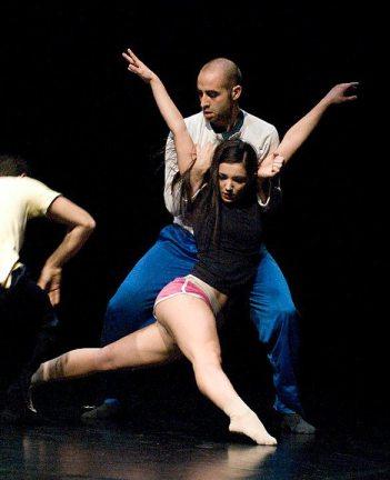 Danza Contemporanea : PIETRO PIREDDU / Maktub Noir Dancing with ALESSANDRA ANGELINI