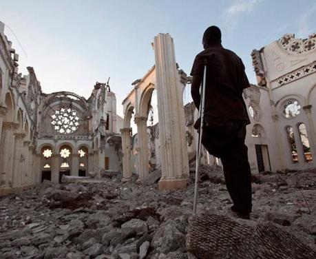 FOTO DEL GIORNO 12 GENNAIO 2011 : UN ANNO DAL TERREMOTO DI HAITI