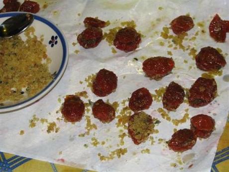 Pomodorini secchi ripieni, in pastella