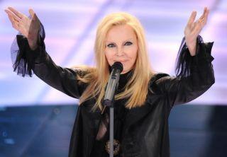 Patty Pravo Contro il Gay Pride, Lancia Unisono come Singolo Pre-Sanremo