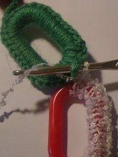 La famo strana 2: la catena diventa collana, ma all'uncinetto. Tutorial / Le sautoir chaine 2 (au crochet). Tutoriel