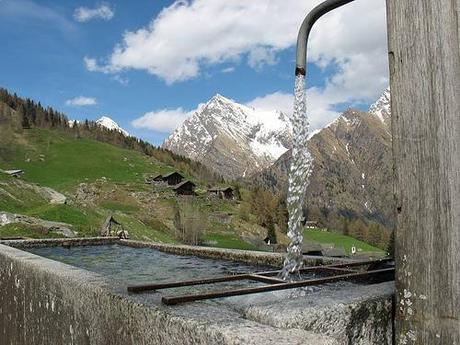 Attivazione delle pietre con acqua e sale