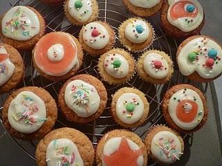 FROSTED PEANUT BUTTER CUPCAKES