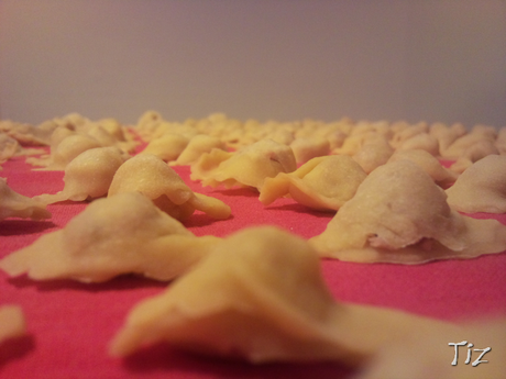 Tramandare i saperi. I tortellini fatti in casa.