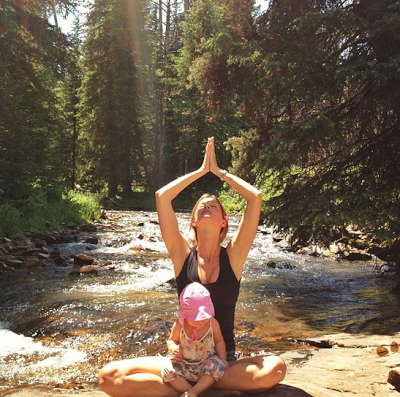 Le lezioni di yoga di Gisele Bundchen ci hanno rotto i coglioni
