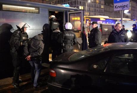 Lazio, a casa i primi quattro tifosi arrestati in Polonia