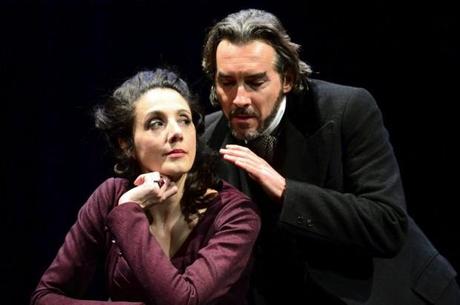 Hedda Gabler: ai Confini del Dramma Borghese