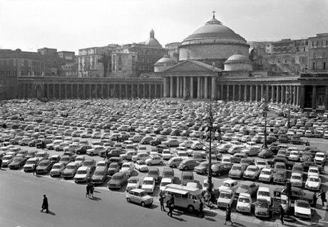 Piazza del Plebliscito, ieri ed oggi