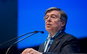 Il ministro dello Sviluppo, Flavio Zanonato, ad un incontro di Confindustria (sokratis.it)