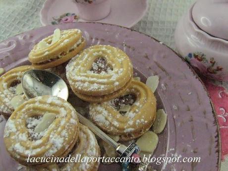 Cuoricini di frolla alla marmellata di arance, carote e limone