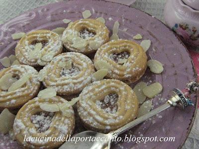 Cuoricini di frolla alla marmellata di arance, carote e limone