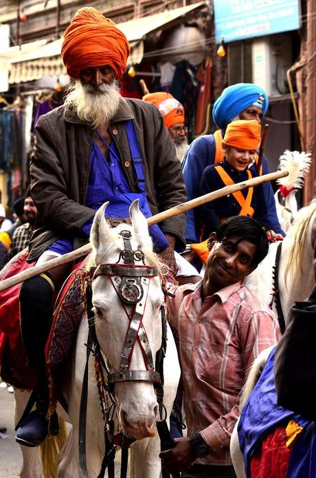 Il Gurpurab Sikh Festival di Delhi (in 20 Scatti)