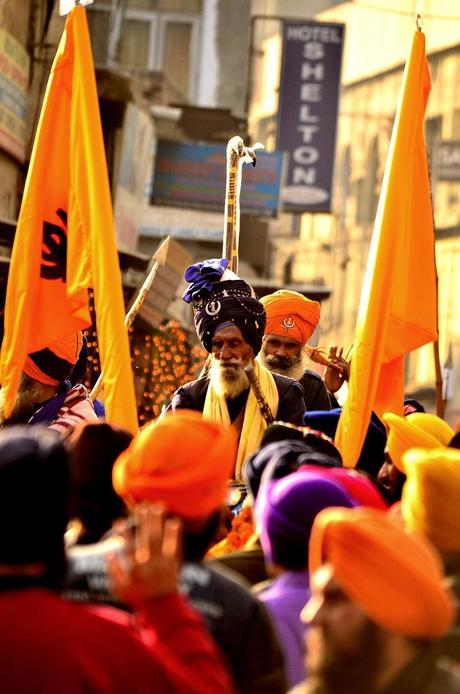 Il Gurpurab Sikh Festival di Delhi (in 20 Scatti)