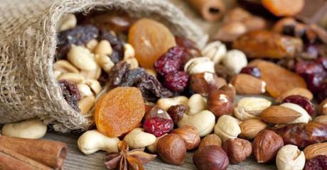 Il cenone di Capodanno degli Esposito Frutta secca