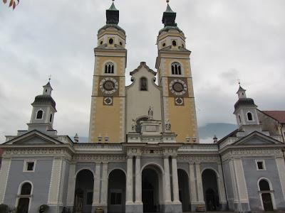 ANCOR ALTO ADIGE (STORIE DEL PICCHIO VERDE E DELLA PECORA-ELEFANTE)