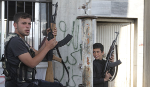 Un bambino-soldato in Siria (breakingnews.sy)