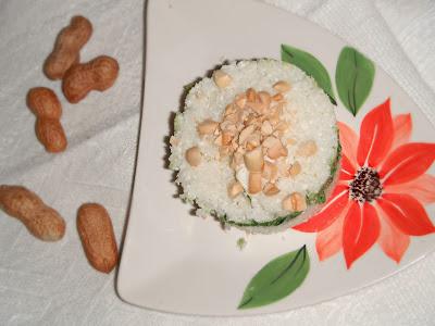 Insolito cous cous di cavolfiore con pesto di rucola e arachidi