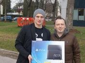 SONY regala PlayStation calciatore Toni Kroos, subito bufera