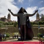 Nelson Mandela, enorme statua in suo onore a Pretoria01