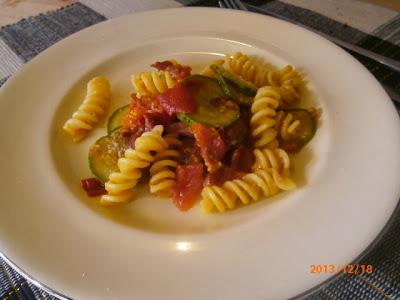 Pasta con Zucchine, Pancetta e Pomodorini