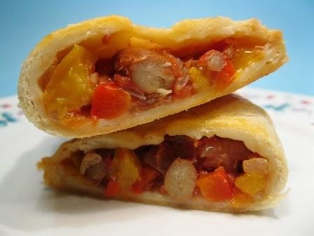 Per Natale prepariamo le Mini empanadas al tonno e peperoni