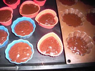 Cupcakes natalizie al cioccolato e passo passo per realizzare la renna in pasta di zucchero