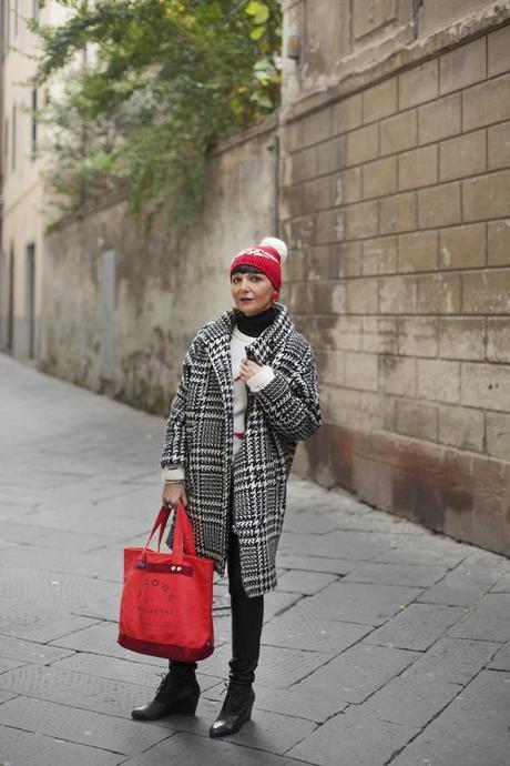 Red bag Marc Jacobs for Coca-Cola light smilingischic, fashion blog, outfit natalizio, dressing for work , street style, Smilingischic_Marc_Jacobs_CocaCola-1002