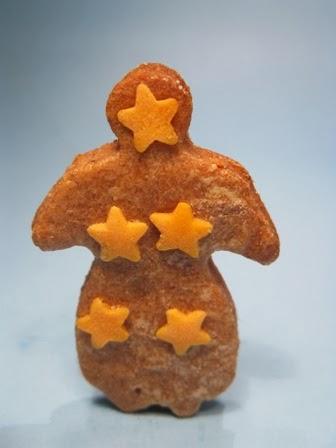 Da appendere sulì'abero di Natale o da mangiare ..ecco i Biscottini speziati e decorati