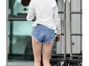Miley Cyrus mini shorts camicia bianca Miami: guarda foto