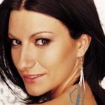 Laura Pausini dedica brano a Papa Francesco per compleanno