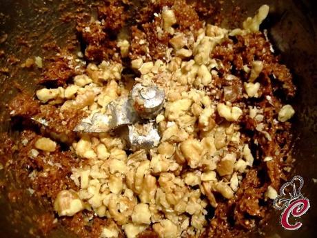 Cioccolatini 'fino' alla cannella: il contrasto tra ali croccanti e un cuore morbido