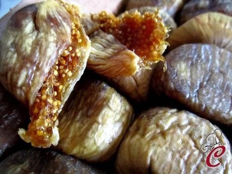 Cioccolatini 'fino' alla cannella: il contrasto tra ali croccanti e un cuore morbido