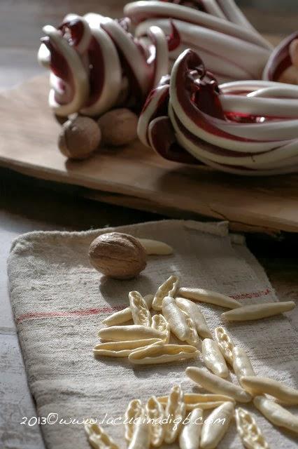 Cucina pop o rock? No, rap! Con i cavatelli Senatore Cappelli e la dadolata di Prosciutto Mondosnello, radicchio Tardivo di Treviso e le noci salvacuore Cucina pop o rock? No, rap! Con i cavatelli Senatore Cappelli e la dadolata di Prosciutto Mondosnello, radicchio Tardivo di Treviso e le noci salvacuore