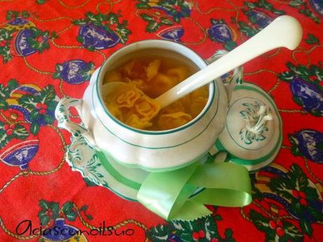 Cappelletti in brodo