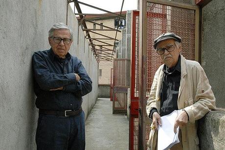 Paolo e Vittorio Taviani sul set di 'Caesar must die', come è stato titolato il loro film nell'area anglofona