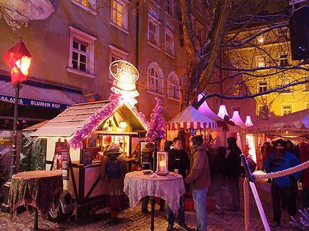 weihnachtsmarkt-muenchen-pink-christmas