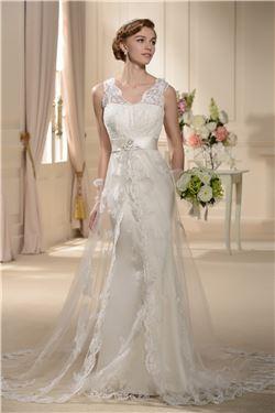 Awesome A-line V-Neck Straps Chapel Tulle Wedding Dress