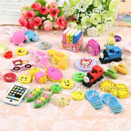 1 PC Cute Cartoon Dolls Eraser Small Pure And Fresh School Supplies(Random Color)