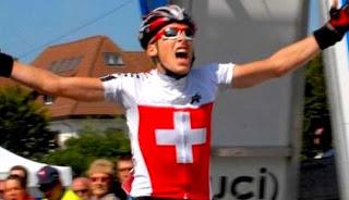 Tragedia nel mondo del ciclismo, muore il 21enne svizzero Baur