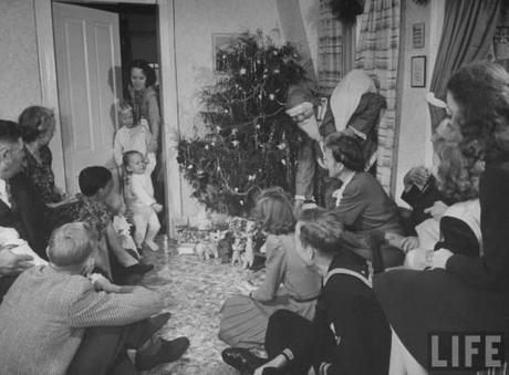 Cosa fa un disoccupato a Natale? foto-vecchia-famiglia-natale