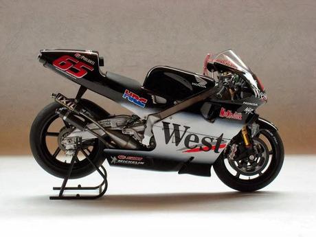 Honda NSR 500 L.Capirossi 2001 by Luyan Wen