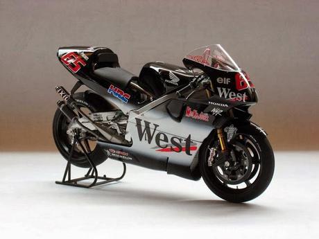 Honda NSR 500 L.Capirossi 2001 by Luyan Wen