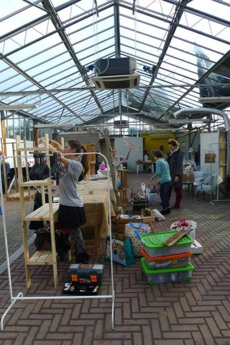 734516_264324513726459_1352060148_n