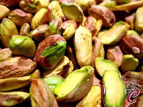 Crema fondente bianca al pistacchio: l'ispirazione, il pensiero e la distanza abissale dal concetto di dieta