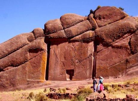 Puerta de Hayu Marca: l’antico Stargate degli Dei in Perù