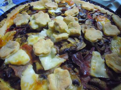 Crostata salata con funghi, speck e formaggio