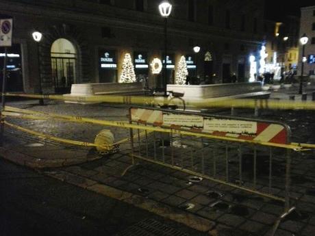 Una passeggiata durante Santo Stefano al centro di Roma. Praticamente un continuo slalom tra le lamiere in divieto di sosta