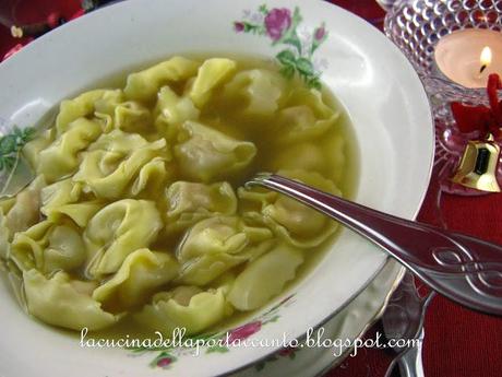 Cappelletti in brodo di cappone