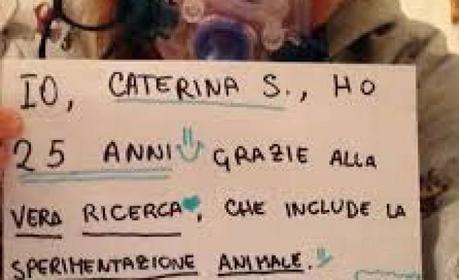 Giovane malata difende test su animali e riceve augurio di morte su Facebook