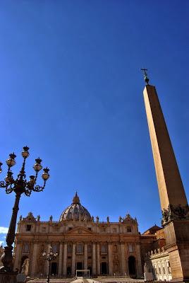 In Piazza San Pietro per capire l'uomo.